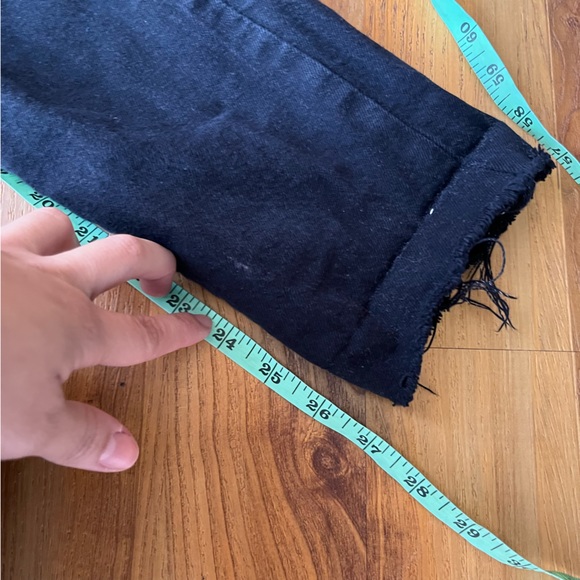 SOLD Levi’s Wedgie Straight Distressed Jeans - Picture 6 of 7